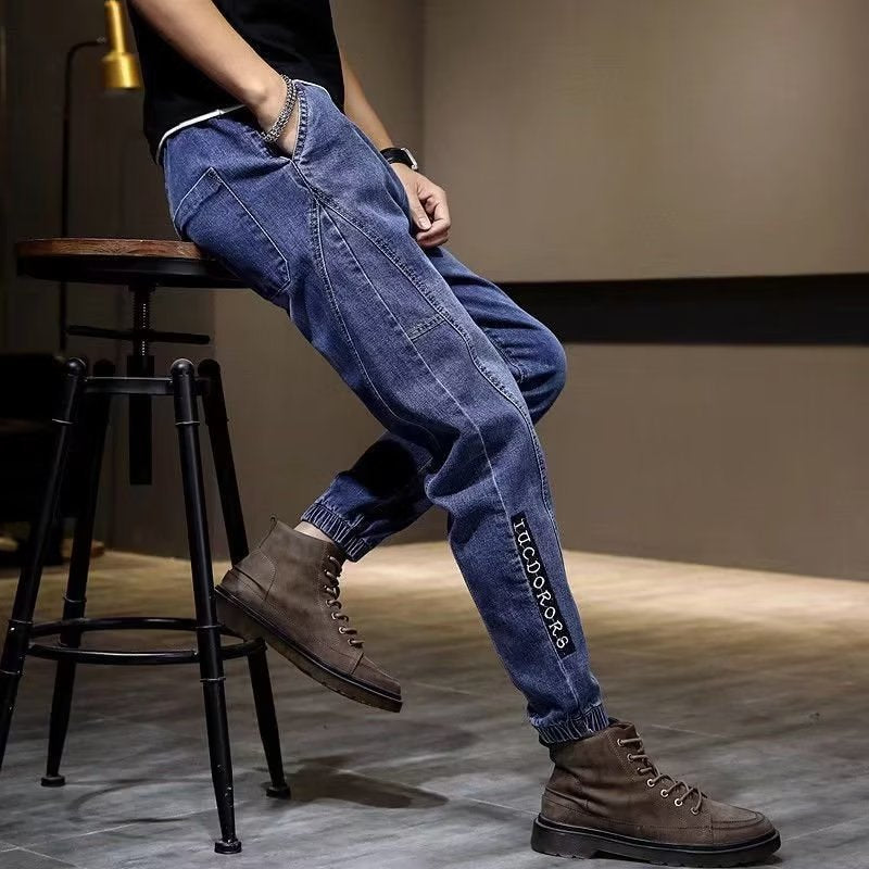 Cropped Casual Pants With Distressed Wash And Elastic Waist