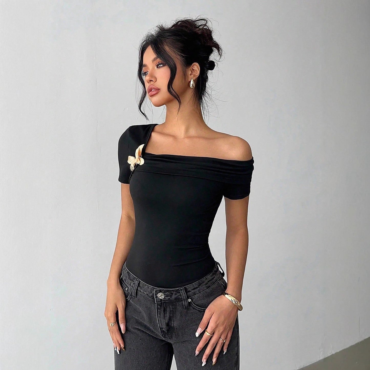 Womens Solid-Color Elegant Minimalist Off-Shoulder Top