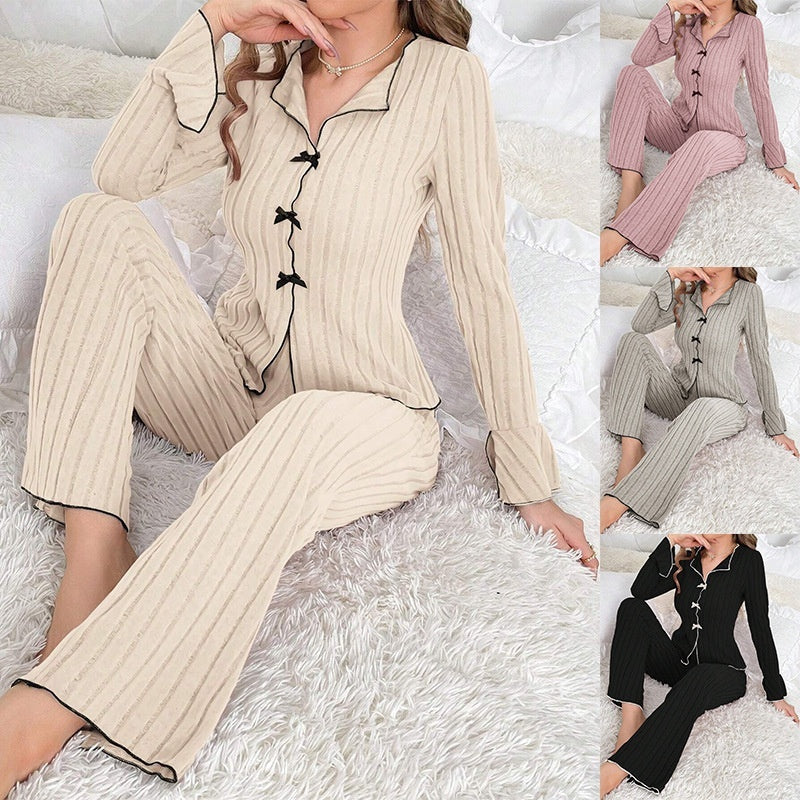 Fashionable Long-Sleeve Jumpsuit With A Notched Collar And Bow Detail